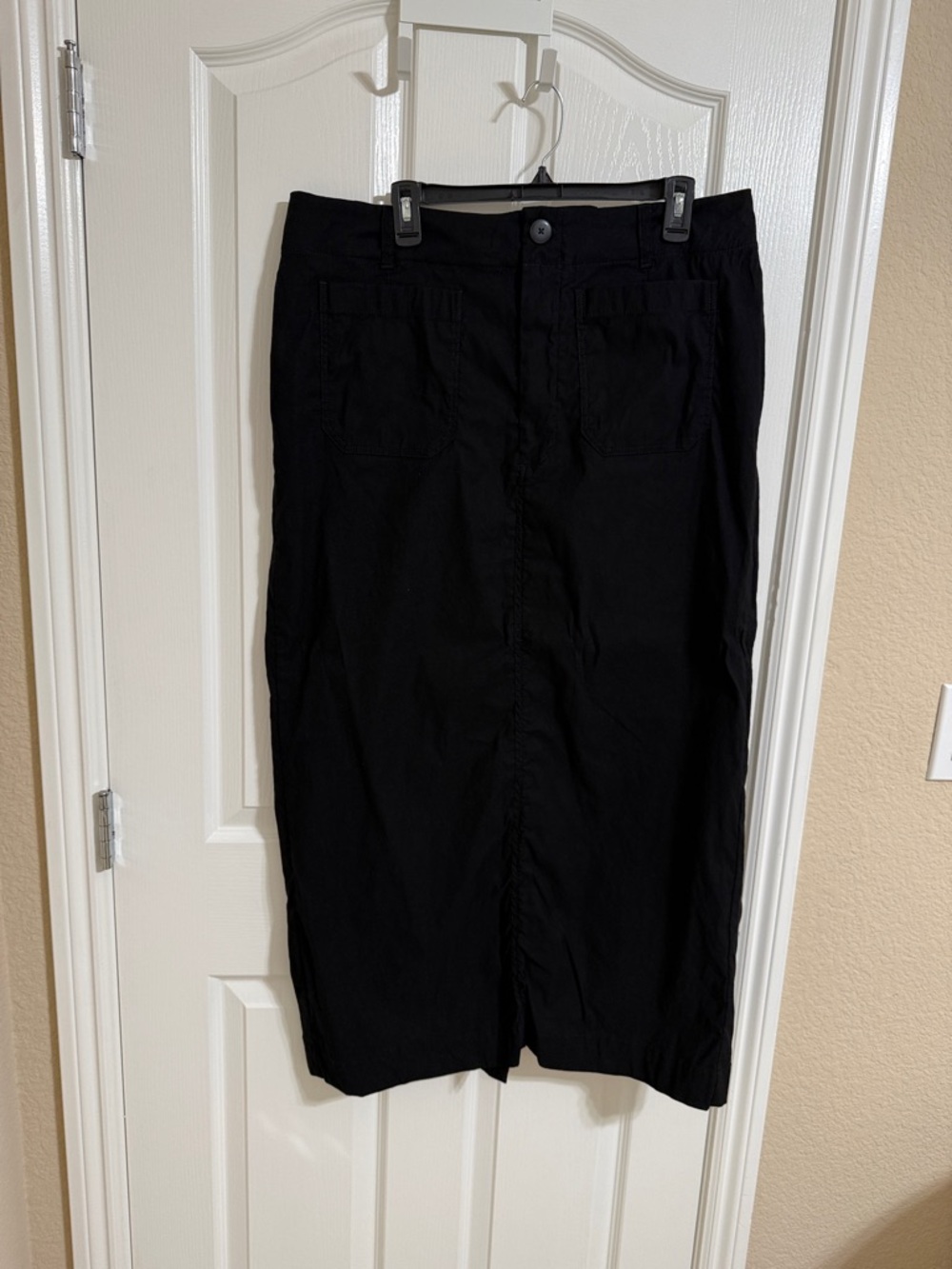 Maeve Anthropologie Black Skirt with Front Patch Pockets